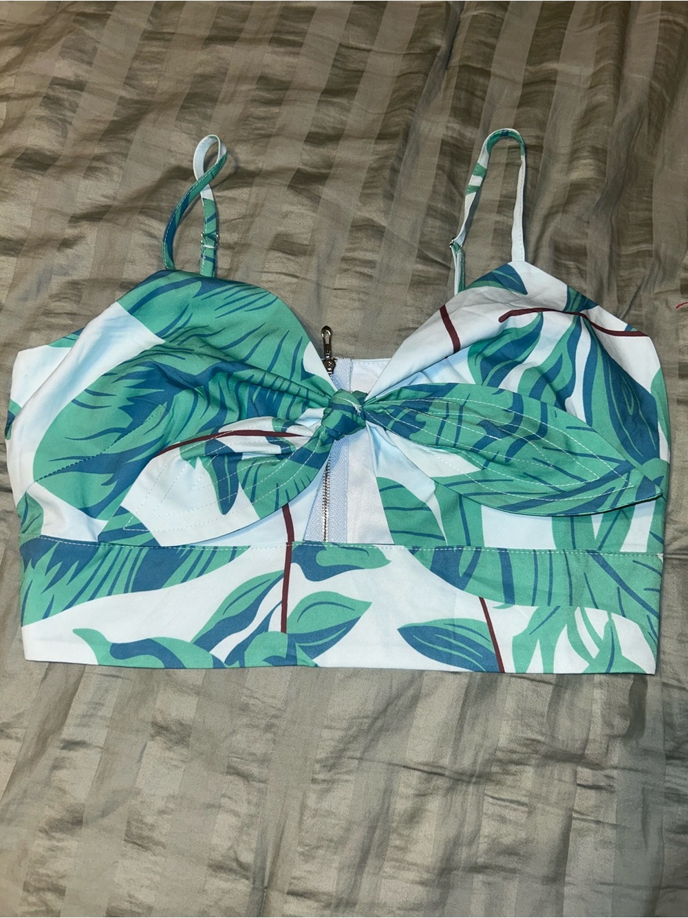 Chickways Large botanical/tropical crop top